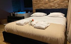 Le Cocon Des Granges - Suite Sauna Jaccuzi Spa